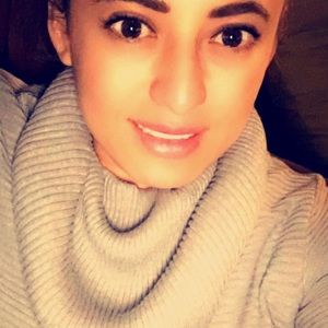 Meet your Posher, Carla